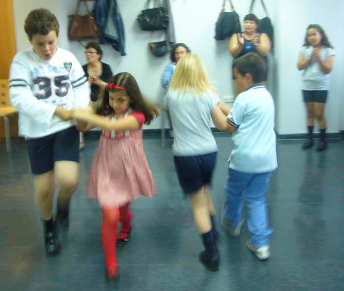 Escuela de Maragatas en la AA VV La Mosca Viernes de 19:30 a 21:00